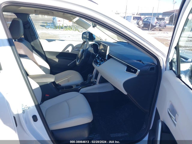 Toyota Corolla Cross Xle 2024 7MUDAAAG6RV074510 Image 5