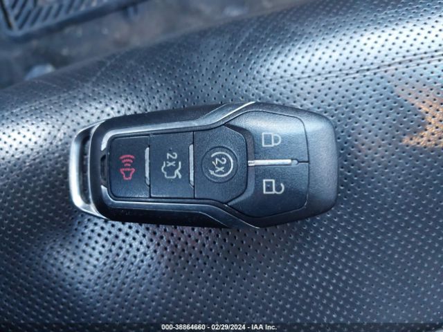 3LN6L2J92FR615292 Lincoln MKZ