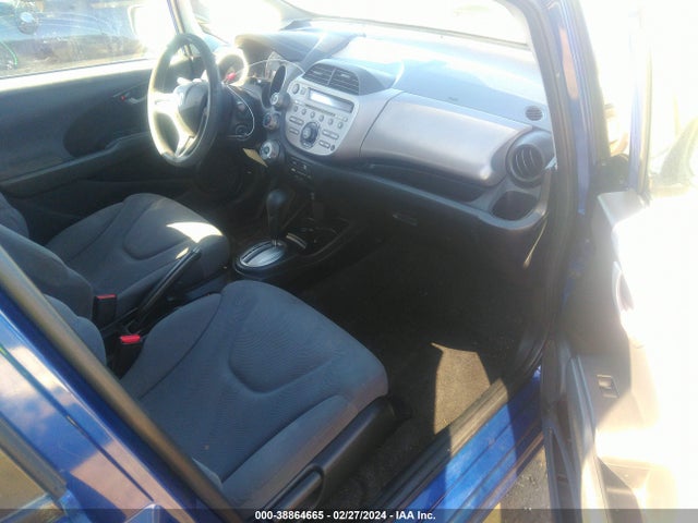 2010 HONDA FIT VIN: JHMGE8H25AS000214