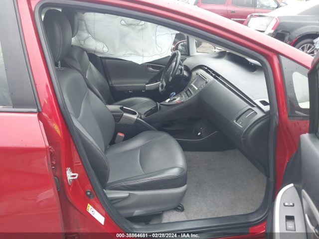 Toyota Prius Four 2014 JTDKN3DU7E1773610 Image 5