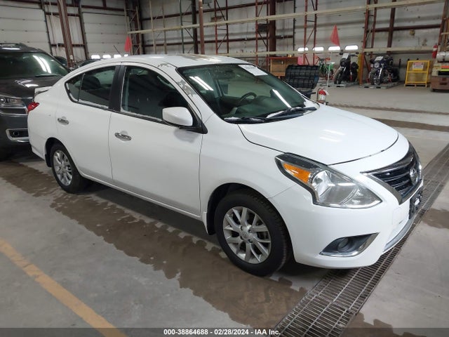 Nissan Versa 1.6 Sv 2018 3N1CN7AP1JL814961 Image 1