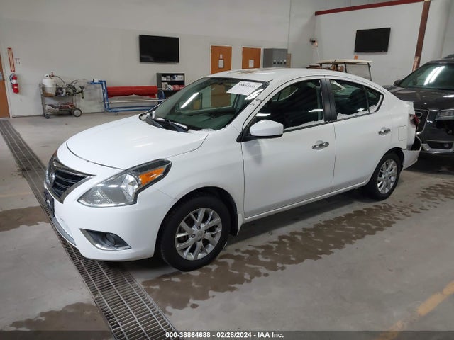 Nissan Versa 1.6 Sv 2018 3N1CN7AP1JL814961 Image 2