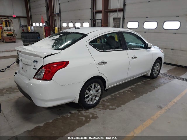 Nissan Versa 1.6 Sv 2018 3N1CN7AP1JL814961 Image 4