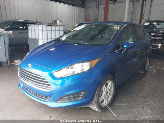 Ford FIESTA SE 2019 3FADP4BJ8KM165813 Image 2