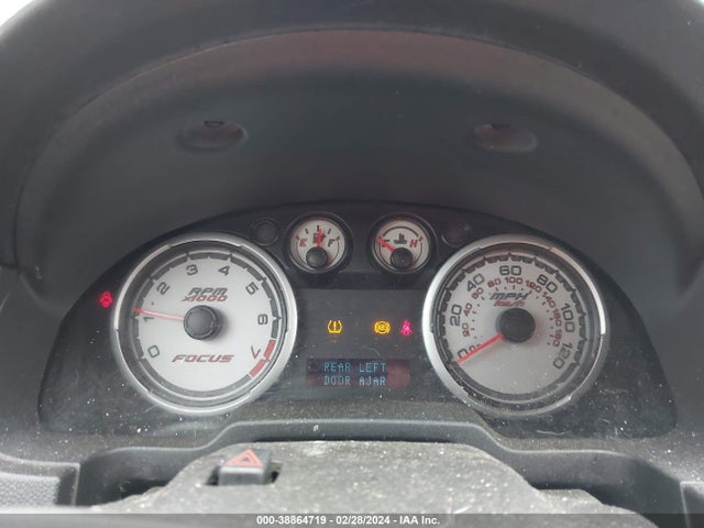 2011 FORD FOCUS SE VIN: 1FAHP3FN5BW119204