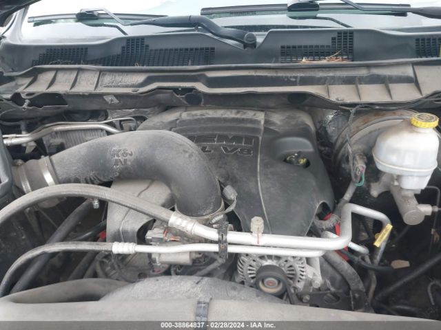 2016 RAM 1500 3C6RR7KT8GG320712 Photo 9