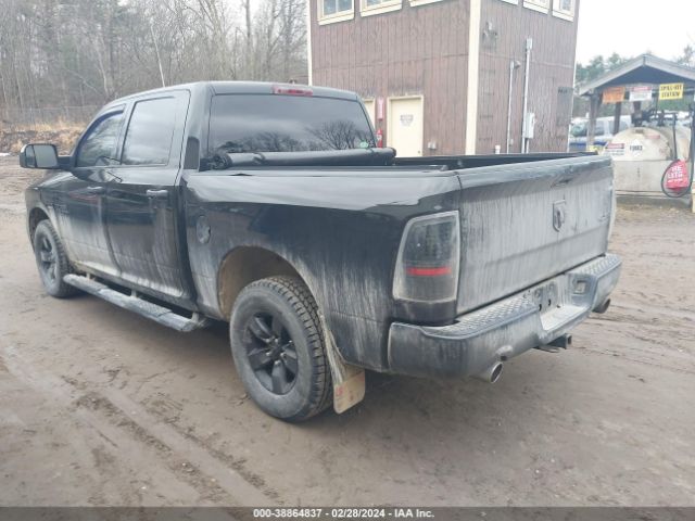 2016 RAM 1500 3C6RR7KT8GG320712 Photo 2