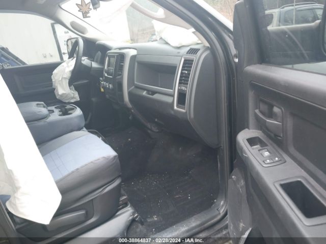 2016 RAM 1500 3C6RR7KT8GG320712 Photo 4