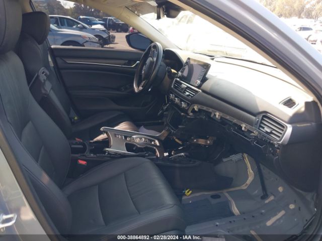1HGCV3F9XNA026565 Honda Accord Hybrid Touring