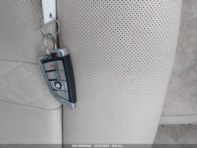 2017 BMW 750I WBA7F0C37HGM21832 Photo 10