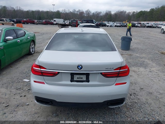 WBA7F0C37HGM21832 BMW 750i