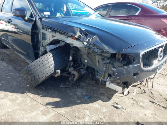 LVY982MK8JP032610 Volvo S90 T5 Momentum