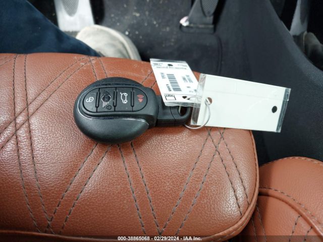 2021 MINI CLUBMAN WMWLV7C05M2N90979 Photo 10