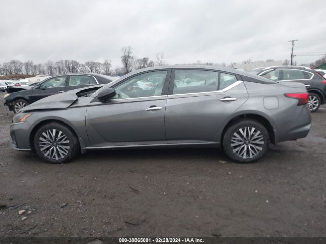 1N4BL4DW7RN301151 Nissan Altima Sv Intelligent Awd