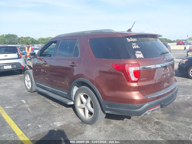 Ford EXPLORER XLT 2018 1FM5K7D89JGA12046 Image 3