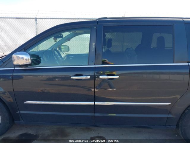 2C4RC1CG1GR135601 Chrysler Town & Country Touring-l Anniversary Edition