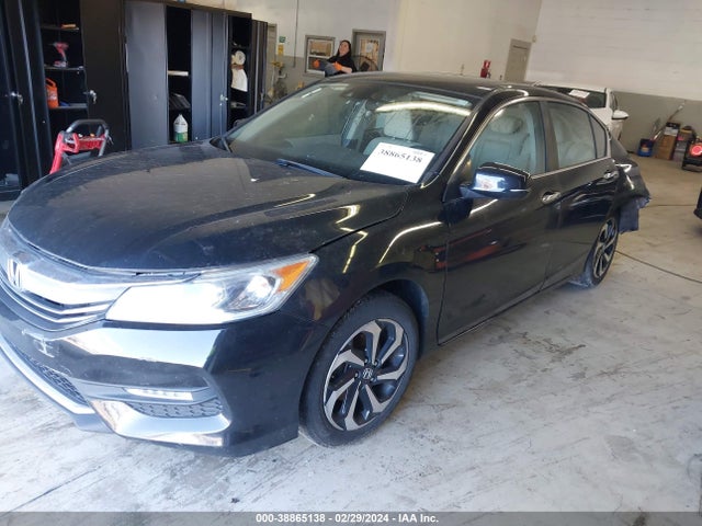 Honda ACCORD EX 2016 1HGCR2F04GA084304 Image 2
