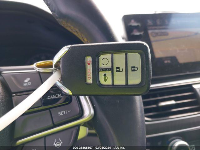 1HGCV3F92JA004862 Honda Accord Hybrid Touring