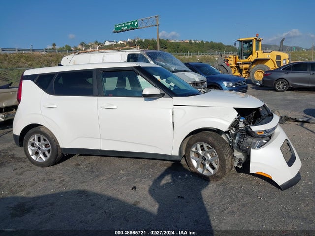 KIA SOUL S 2020 KNDJ23AUXL7071011 Image 13