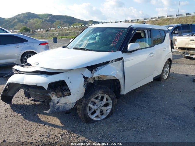 KIA SOUL S 2020 KNDJ23AUXL7071011 Image 2