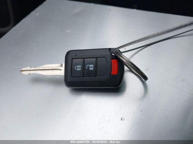JA4AD2A35GZ019527 Mitsubishi Outlander Es
