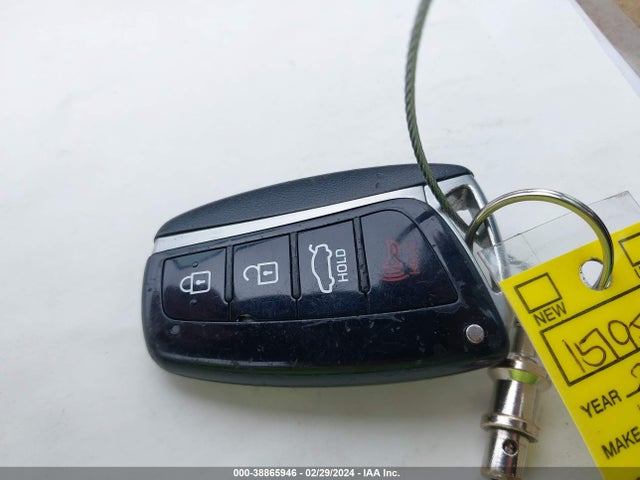 Hyundai Genesis 3.8 2015 KMHGN4JEXFU043291 Image 11