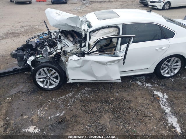 1VWGT7A35HC048530 Volkswagen Passat 1.8t Se