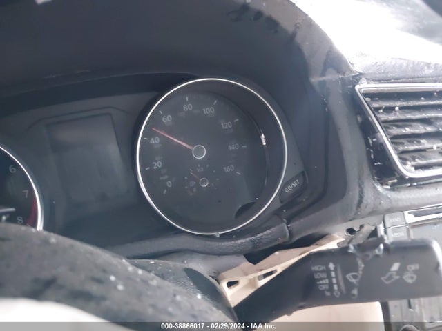 1VWGT7A35HC048530 Volkswagen Passat 1.8t Se