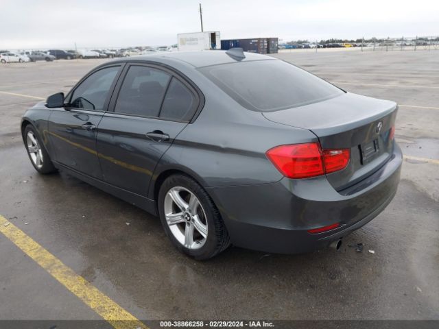 WBA3B1G51FNT03389 BMW 320i