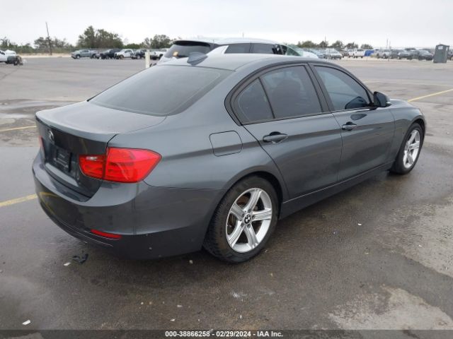 WBA3B1G51FNT03389 BMW 320i