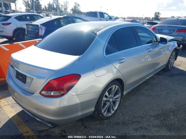 55SWF4JB5GU171305 Mercedes-Benz C 300 Luxury/sport