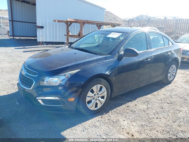 Chevrolet Cruze Ls Auto 2015 1G1PA5SH8F7140141 Image 2