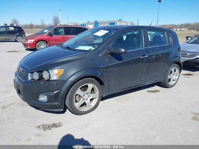Chevrolet Sonic Ltz Auto 2014 1G1JE6SB7E4226438 Image 2