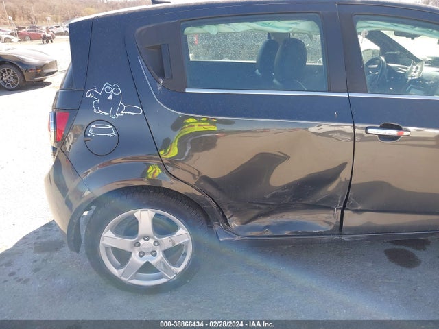 Chevrolet Sonic Ltz Auto 2014 1G1JE6SB7E4226438 Image 6