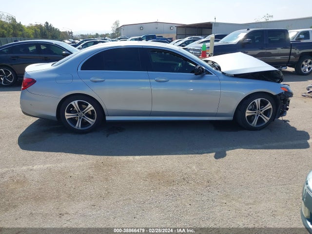Mercedes-Benz E 300 2018 WDDZF4JB2JA442566 Image 14
