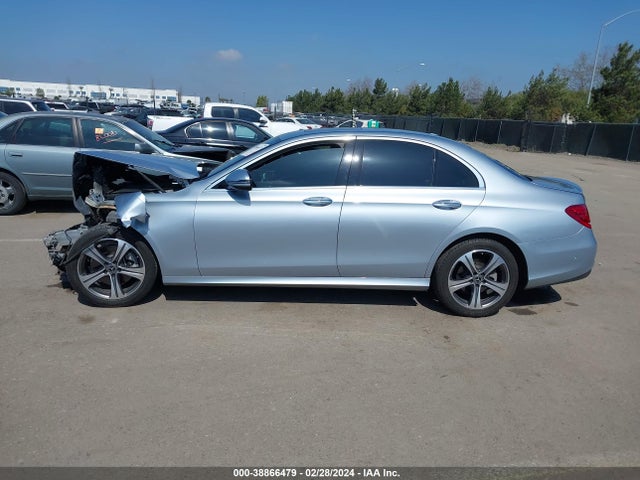 Mercedes-Benz E 300 2018 WDDZF4JB2JA442566 Image 15