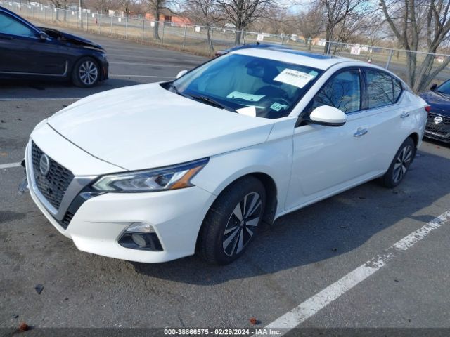 1N4BL4DW3LN300571 Nissan Altima Sv Intelligent Awd