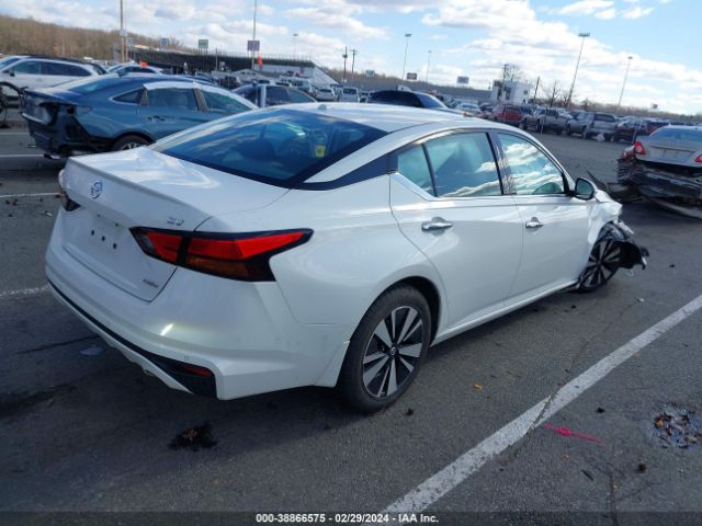 1N4BL4DW3LN300571 Nissan Altima Sv Intelligent Awd