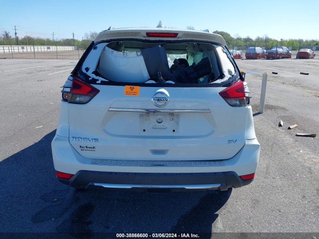 Nissan ROGUE SV 2017 5N1AT2MTXHC883624 Image 15