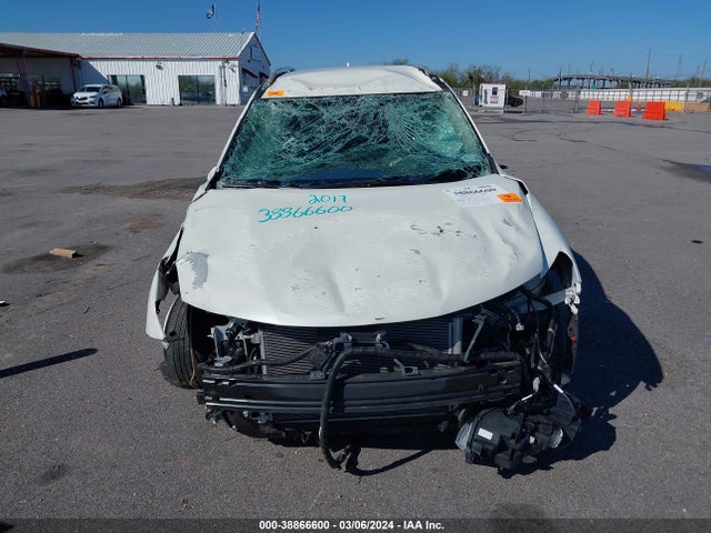 Nissan ROGUE SV 2017 5N1AT2MTXHC883624 Image 6
