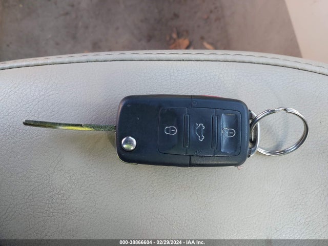 Aukcja sprzedaży 2009 Volkswagen New Beetle 2.5l, vin: 3VWRW31C79M512846, numer aukcji: 38866604