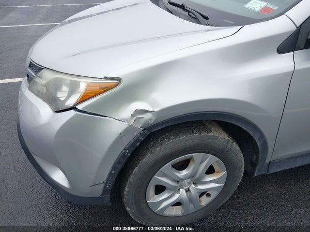 Toyota RAV4 LE 2015 JTMBFREV4FJ036552 Image 6