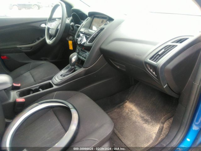 1FADP3M26JL318933 Ford FOCUS SEL