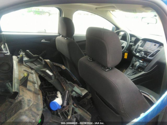 1FADP3M26JL318933 Ford FOCUS SEL