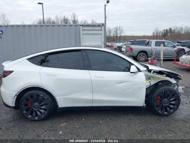 7SAYGDEF5NF372299 Tesla Model Y Performance Dual Motor All-wheel Drive
