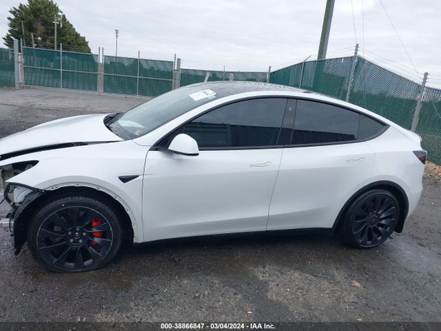 7SAYGDEF5NF372299 Tesla Model Y Performance Dual Motor All-wheel Drive