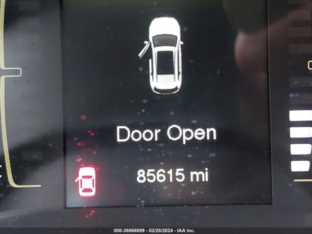 1C4PJLAB1FW731684 Jeep Cherokee Sport