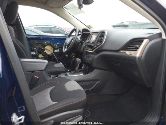 1C4PJLAB1FW731684 Jeep Cherokee Sport