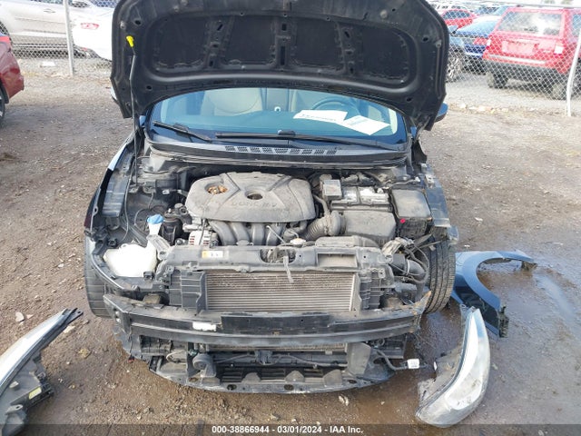 Продажа на аукционе авто 2016 Hyundai Elantra Se, vin: 5NPDH4AE3GH689539, номер лота: 38866944