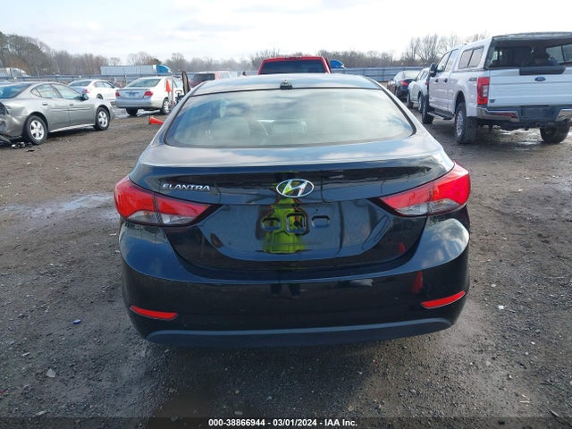 Продажа на аукционе авто 2016 Hyundai Elantra Se, vin: 5NPDH4AE3GH689539, номер лота: 38866944